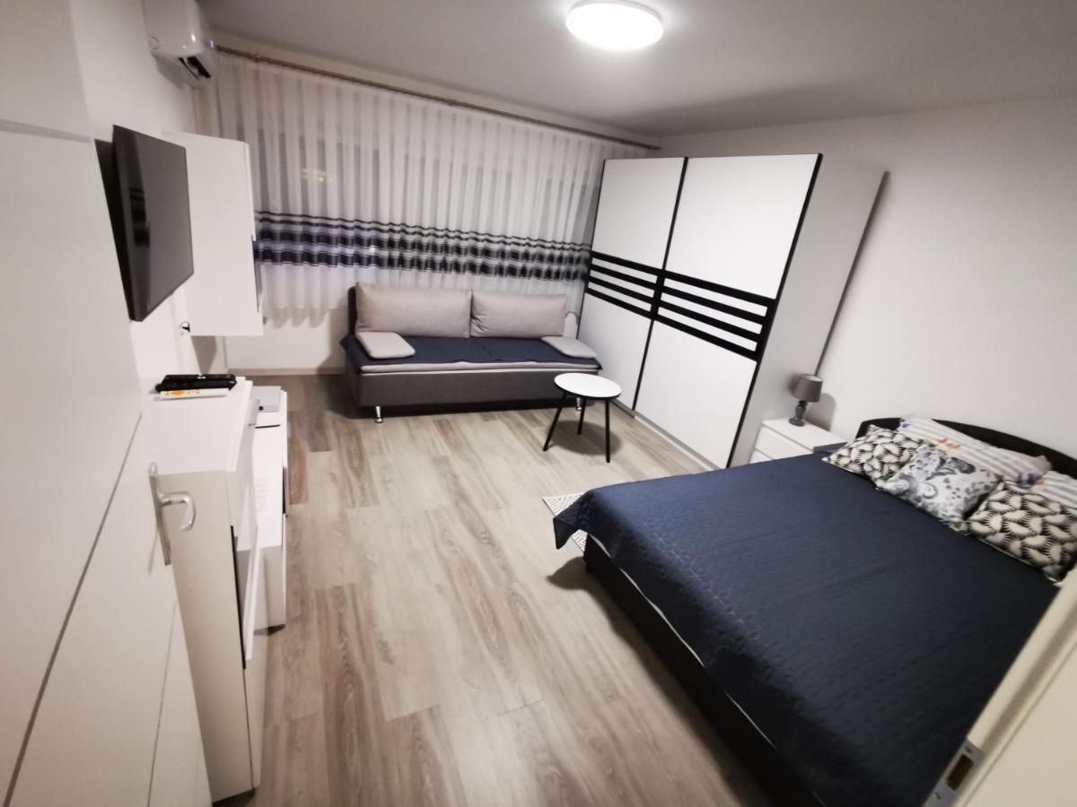 Ema Studio Apartman Karlovac Exteriör bild