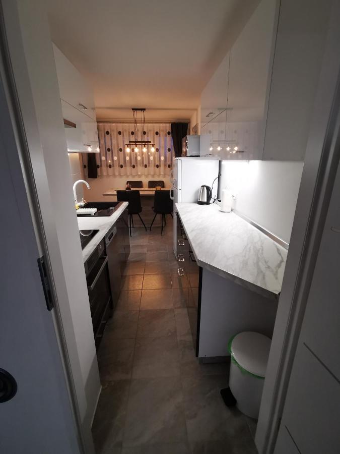 Ema Studio Apartman Karlovac Exteriör bild